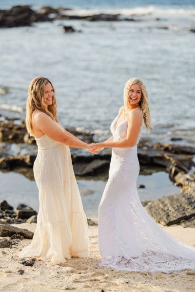 Hawaii-LGBTQ-Wedding-Beach-10