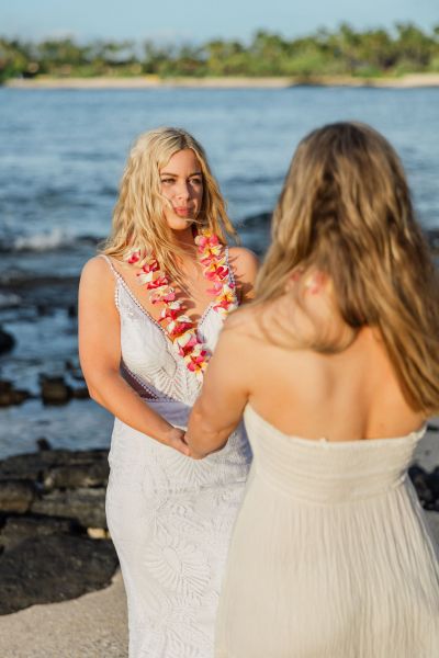 Hawaii-LGBTQ-Wedding-Beach-20