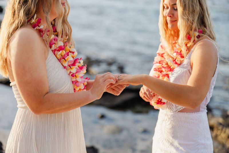 Hawaii-LGBTQ-Wedding-Beach-28