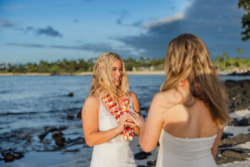 Hawaii-LGBTQ-Wedding-Beach-29