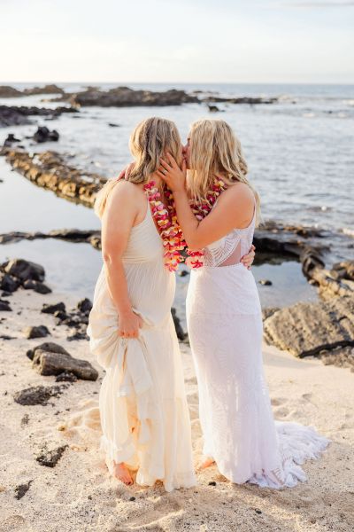 Hawaii-LGBTQ-Wedding-Beach-37