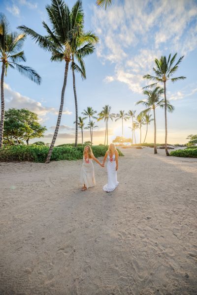 Hawaii-LGBTQ-Wedding-Beach-38