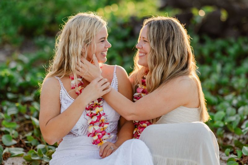 Hawaii-LGBTQ-Wedding-Beach-40