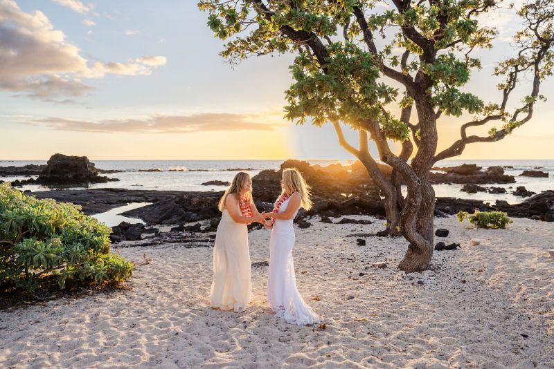 Hawaii-LGBTQ-Wedding-Beach-44