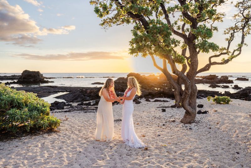 Hawaii-LGBTQ-Wedding-Beach-44