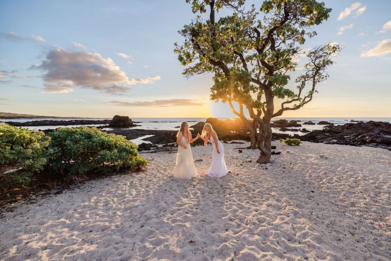 Hawaii-LGBTQ-Wedding-Beach-45