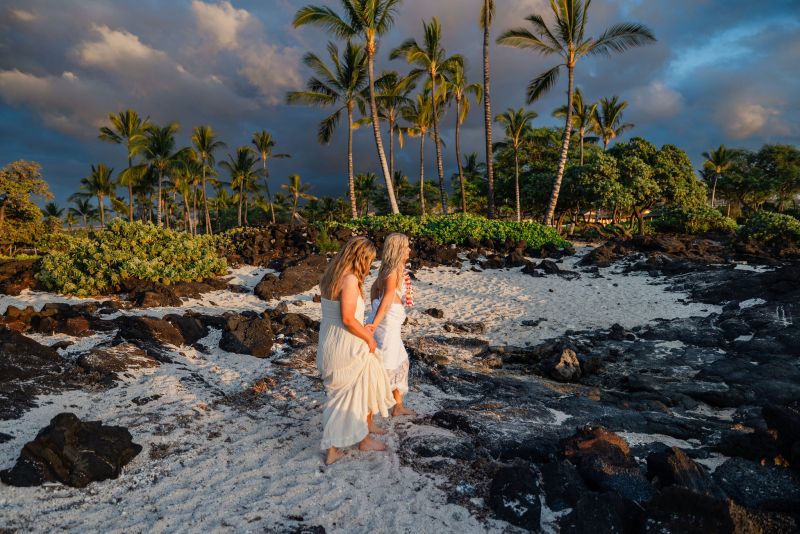 Hawaii-LGBTQ-Wedding-Beach-56